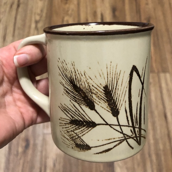Vintage Other - 2/$27- Vintage wheat/ grass mug
